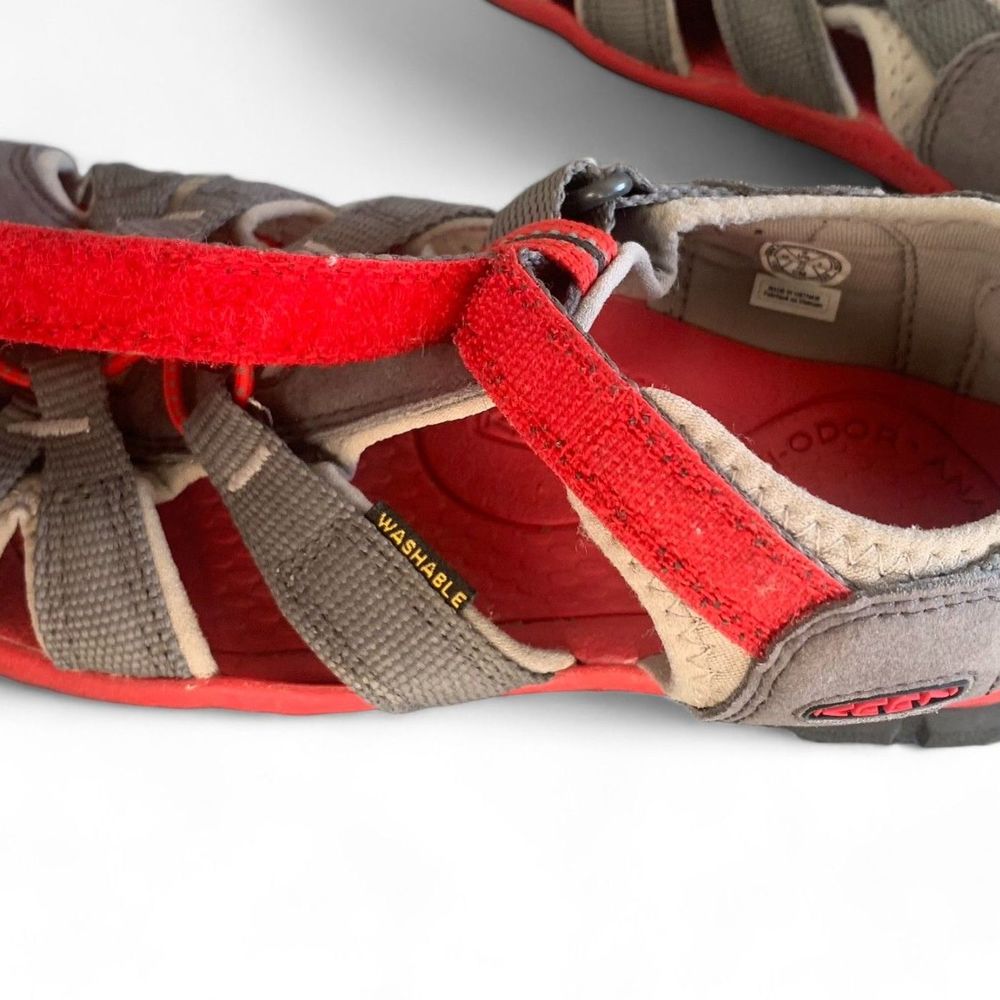 KEEN *Newest Edition* Big Kids' Seacamp II CNX Size 3 Water Sandals - Picture 4 of 11